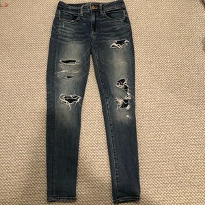 American Eagle ripped woman’s jeans